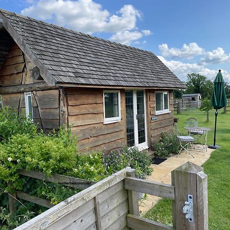 The Hat'S Hut Mixbury Exterior photo